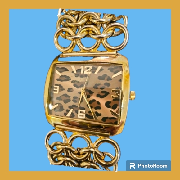 Watch -Thick Wide Link Animal Print Watch..New Battery - Picture 1 of 14